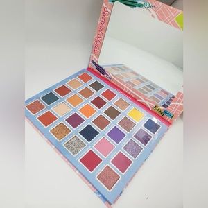 J Cat Beauty SURREAL SKYLINE 30 PIGMENT GUIDEBOOK EYE PALETTE super scenic NIB